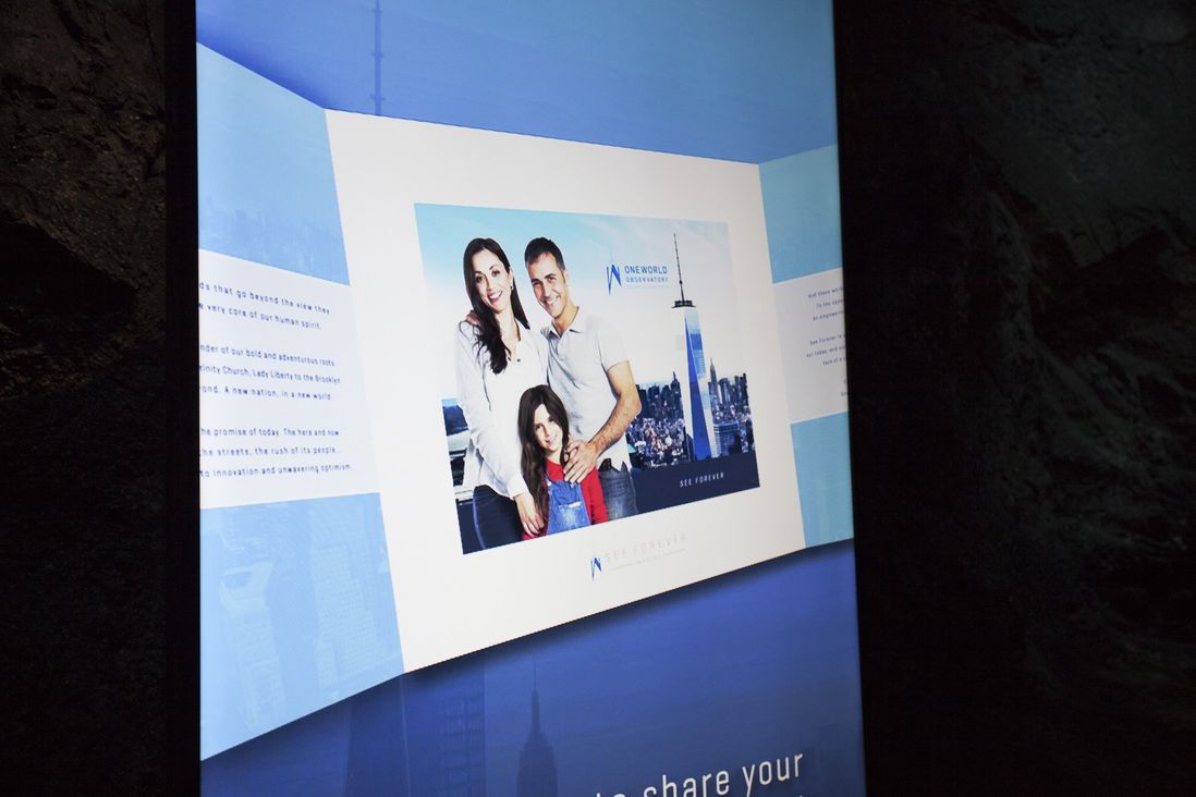 There are some merchandizing screens to encourage you to buy take home photos.<br/>
